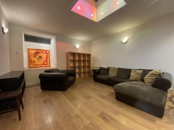 Livingroom (6).jpeg