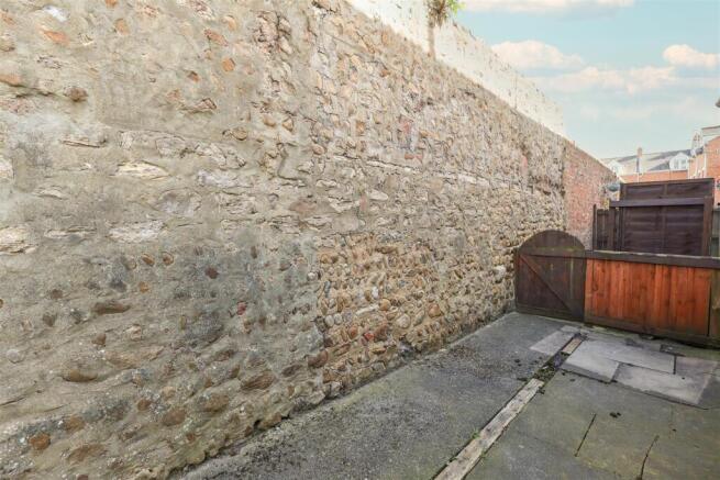 3 bed End of Terrace for sale Image 5