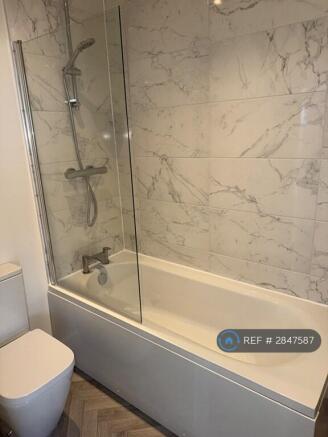 1 bed Flat to rent Image 6