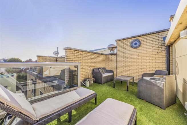 10 Admiral Square, Nelson Road, Southsea-PorticoMa