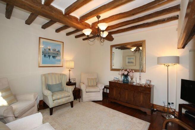 LOUNGE 2