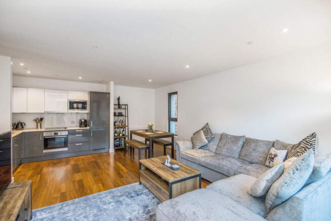 Living/Kitchen/Dinin