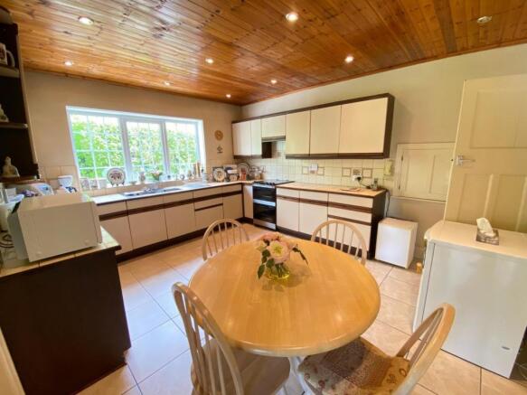 Kitchen/Breakfast Ro