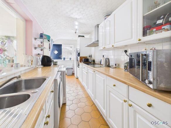 3 bed Terraced for sale Image 5
