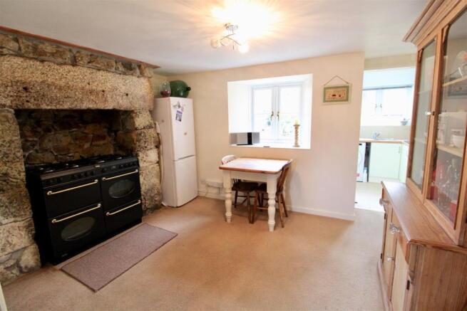 Dining Room.jpg