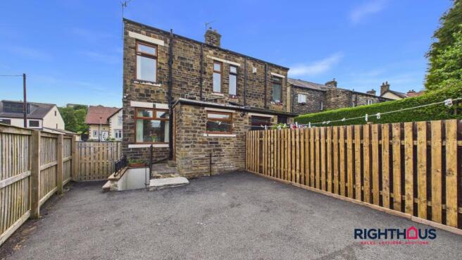 4 bed Semi-Detached for sale Image 4