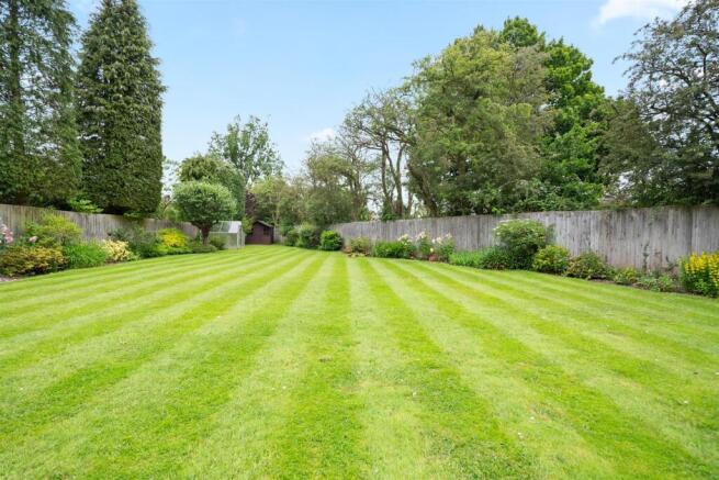 2 Rodborough Road_10.jpg