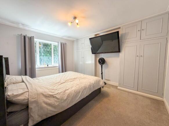3 bed Semi-Detached for sale Image 10