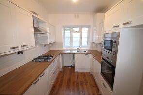 32, Hermitage Court, Woodford Road, South Woodford, London E18 2EW