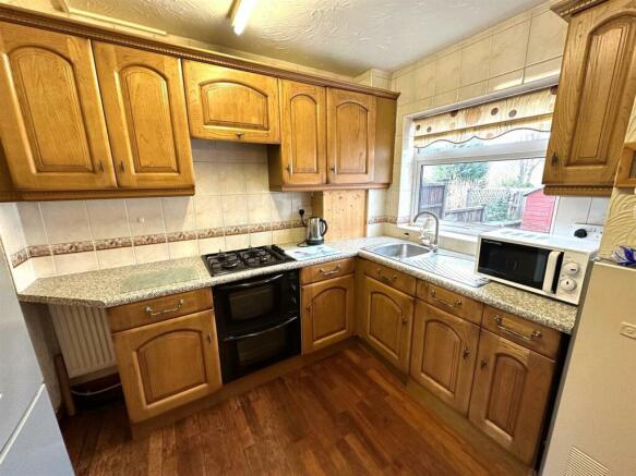 kitchen 1.jpg