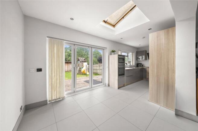 Whitby Road, Ruislip, Middlesex, HA4 photo 4