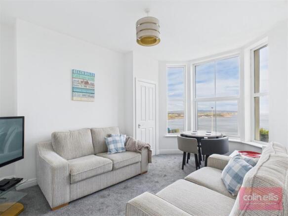 2 bed Flat for sale Image 4