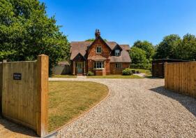 Worth Lodge Cottage, High Street, Haywards Heath RH17 6QG