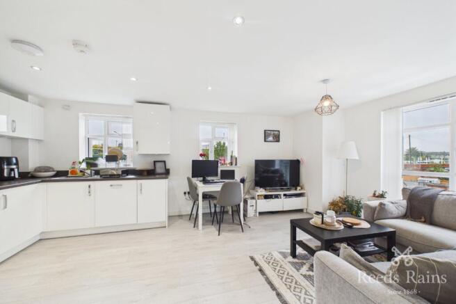 Lounge/Kitchen