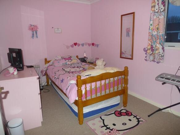 BEDROOM 2