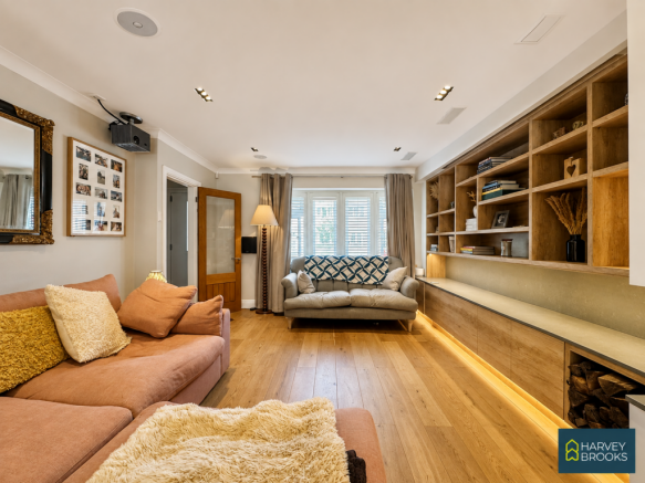3 bed Semi-Detached for sale Image 4
