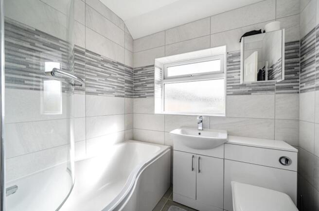 Ravel Gardens, Aveley, South Ockendon, Essex, RM15 4NH photo 4