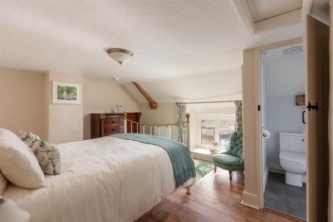 2 bed House for sale Image 11