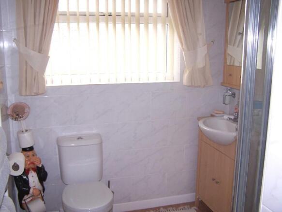 SHOWER ROOM