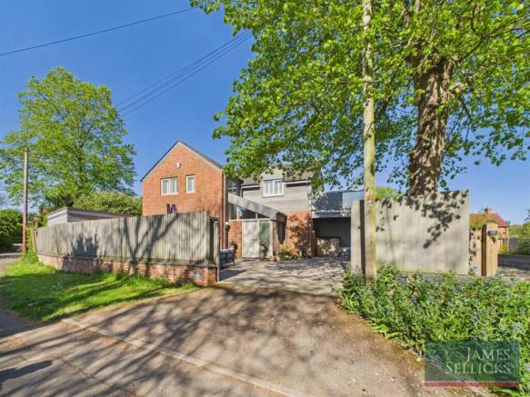 Fox Lodge, Foxton