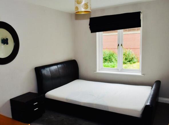 2 bed Apartment to rent Image 6