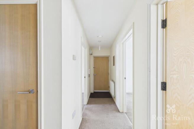 2 bed Apartment to rent Image 7