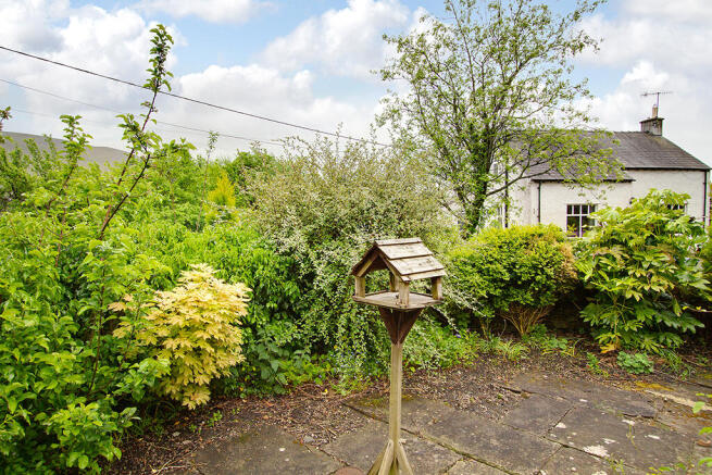 2 bed House for sale Image 12