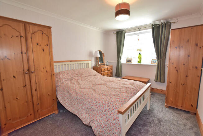 3 bed Terraced Bungalow for sale Image 8