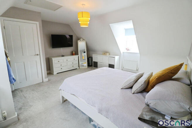 5 bed Detached for sale Image 10