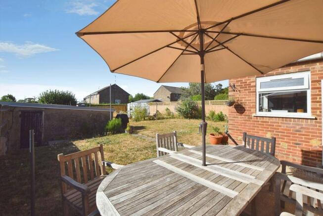Avon Meadow, Downton    ** VIDEO TOUR** photo 4