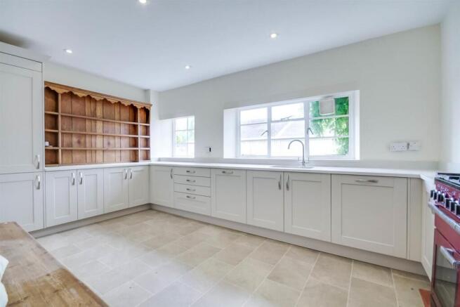 Kitchen 3.jpg