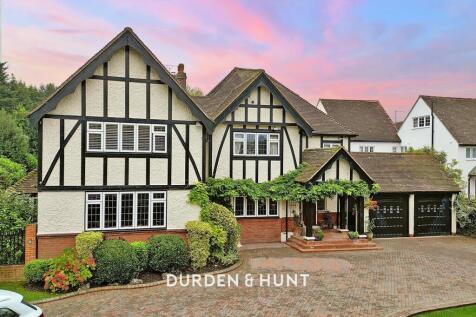 High Road, Chigwell, IG7