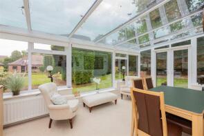 9, Bowling Court, Henley-on-thames RG9 2LE