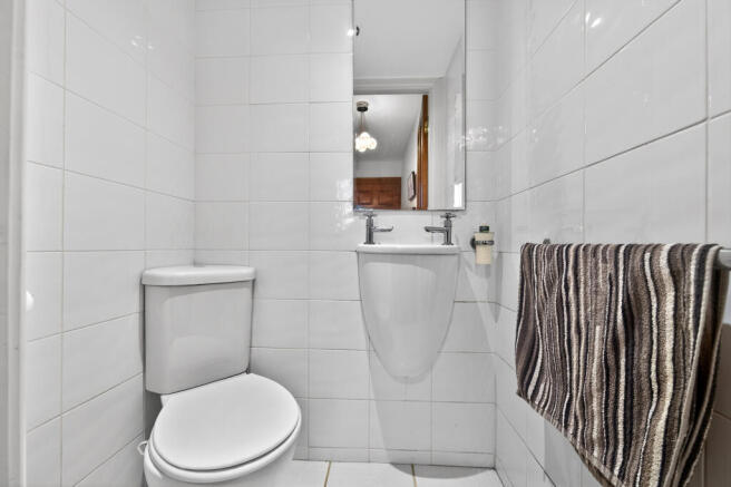 4 bed Detached for sale Image 10