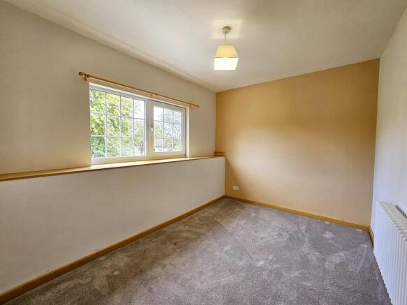 4 bed Detached for sale Image 10