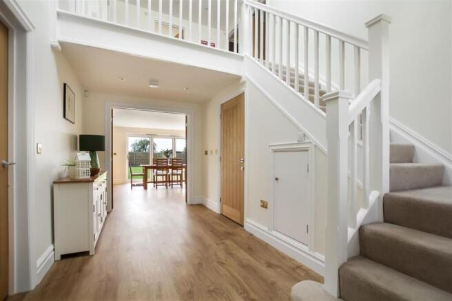 4 bed Detached for sale Image 4
