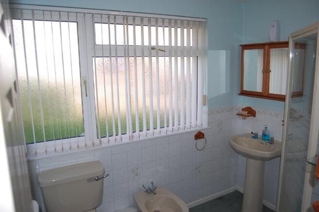 SHOWER ROOM