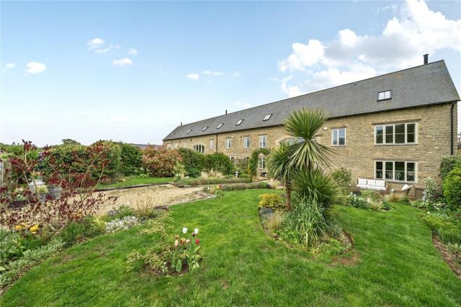 Garden To House