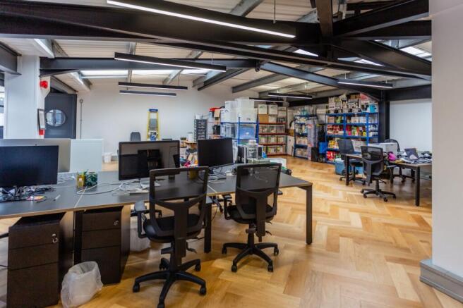 Unit 21 Courtyard.jpg