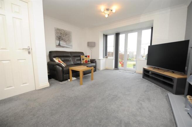 3 bed Semi-Detached for sale Image 6