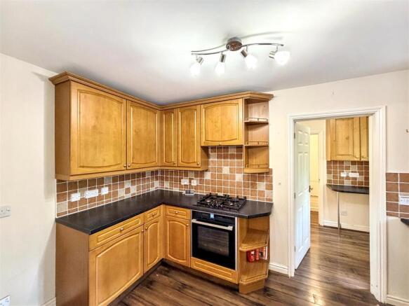 20260825101208_20260825-interior-16-rsrTsiZghMmFa9