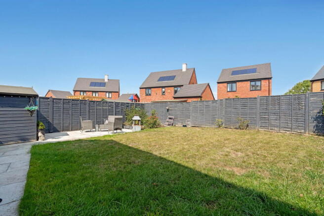Olivine Crescent, Bishops Cleeve, Cheltenham, GL52 photo 4