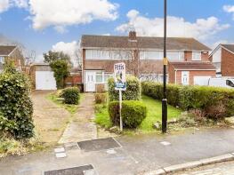 57, Venner Avenue, Northwood PO31 8AG