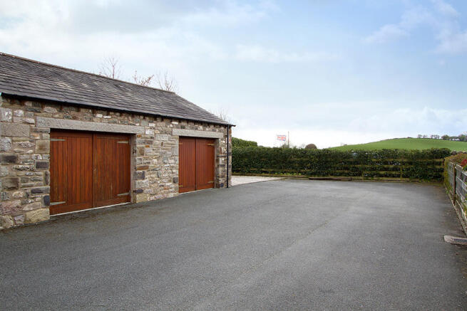 Single garage 