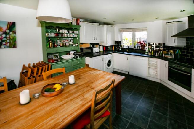 Kitchen.Dining Room