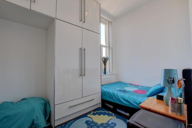 Bed 7.jpg