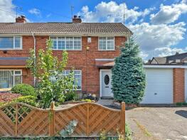 10, Mount Close, Wombourne WV5 9ER