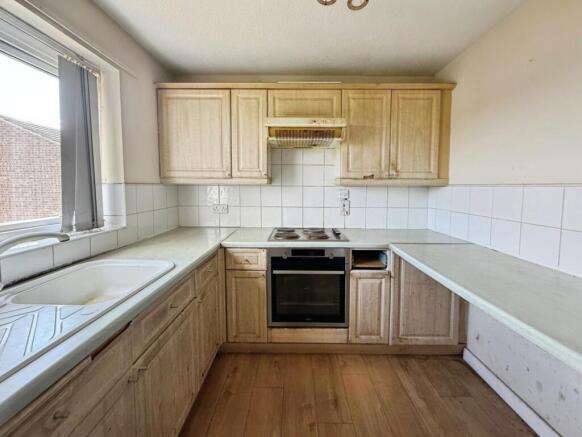 2 bed Apartment for sale Image 4