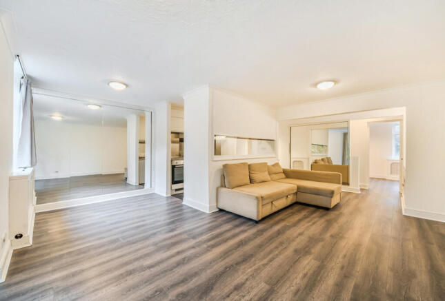 1387648-9-693802d...