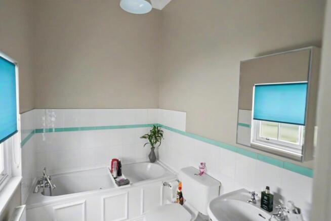 En-suite Bathroom